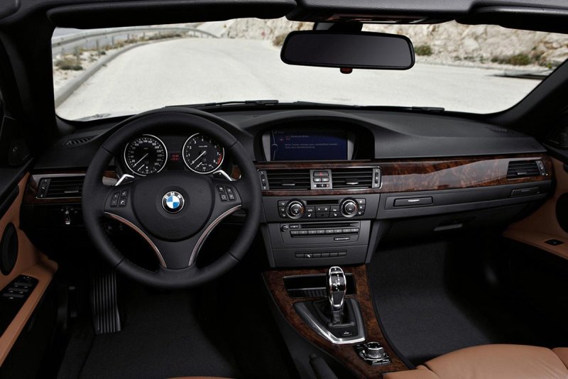 BMW 318i салон