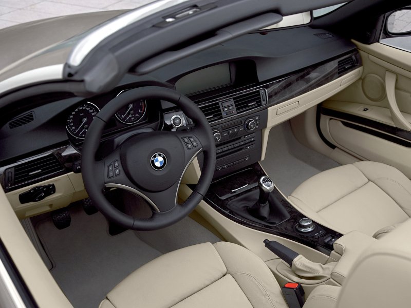 BMW 335i салон