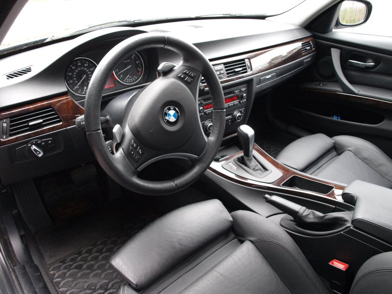 BMW 328i салон