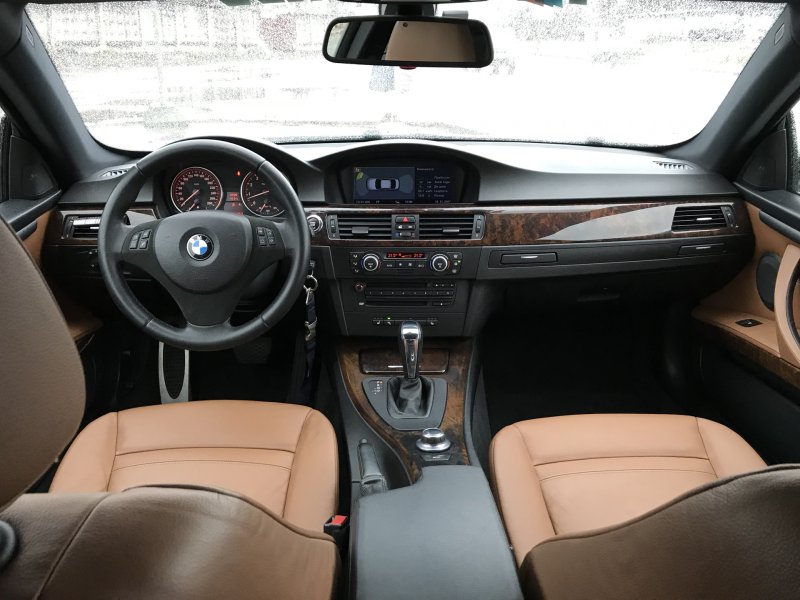 BMW 335i 2011