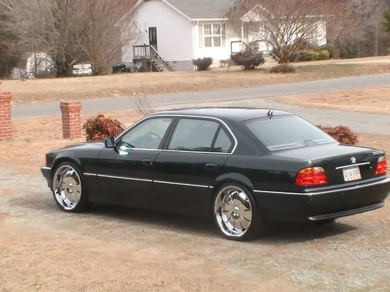 BMW 7 2000