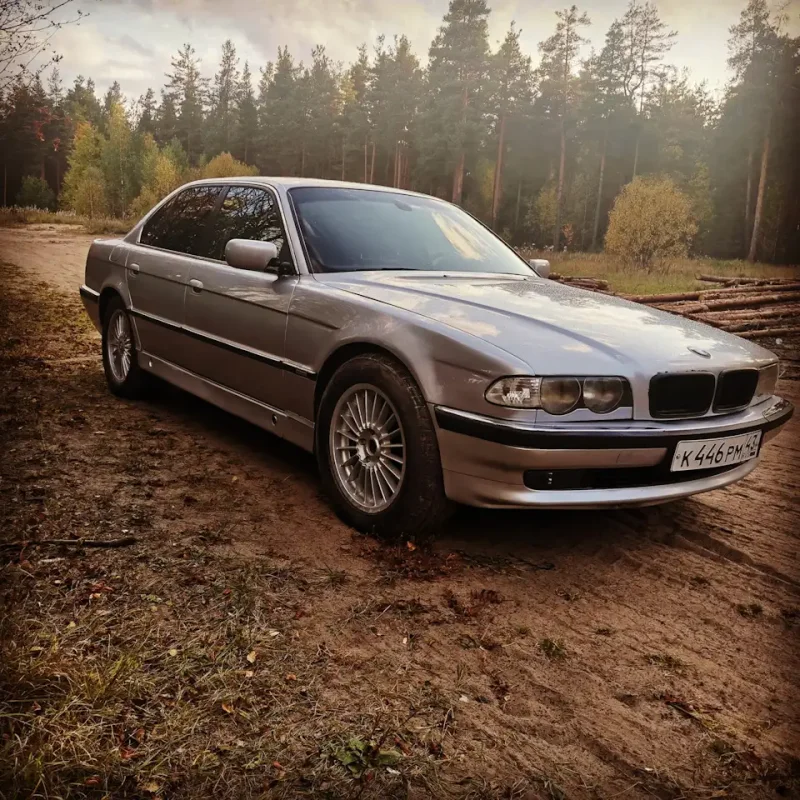 BMW 7 2000