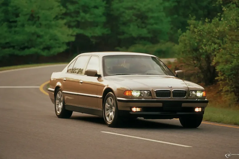 BMW 7 2000