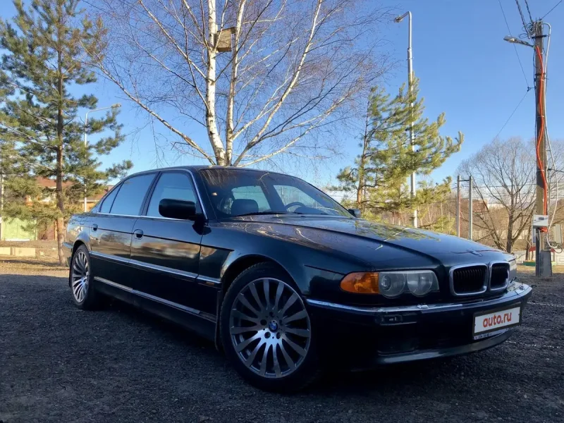 BMW 7 2000