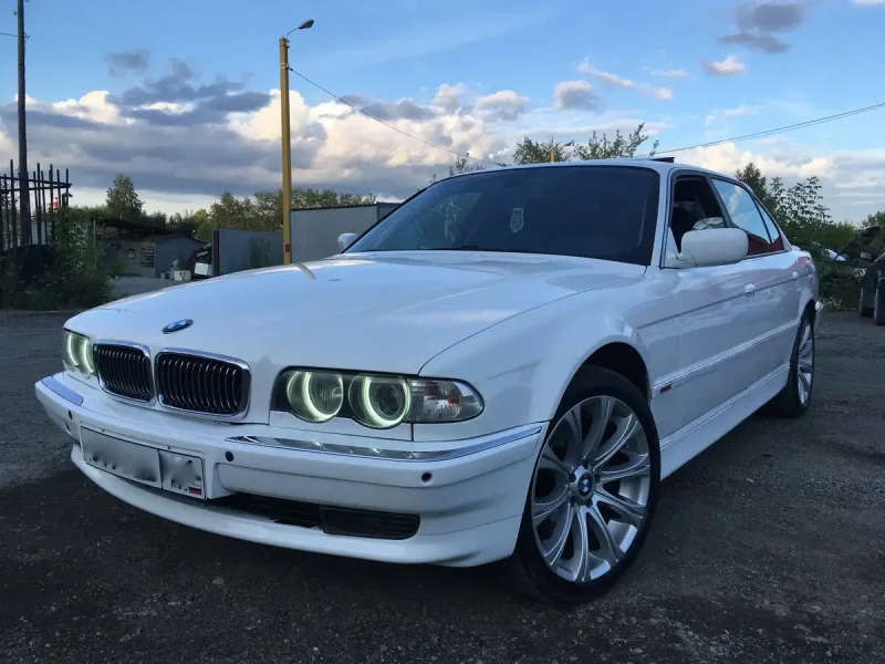 БМВ 7 серии 2000