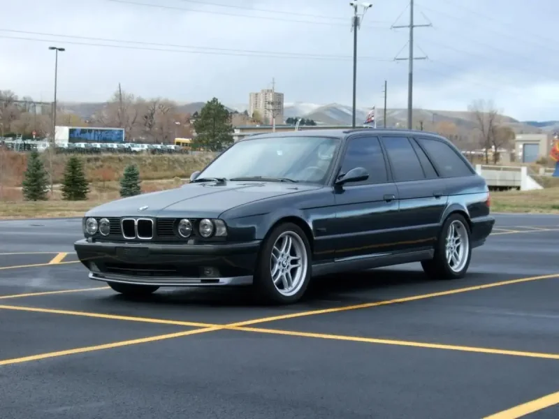 БМВ 525i 2003
