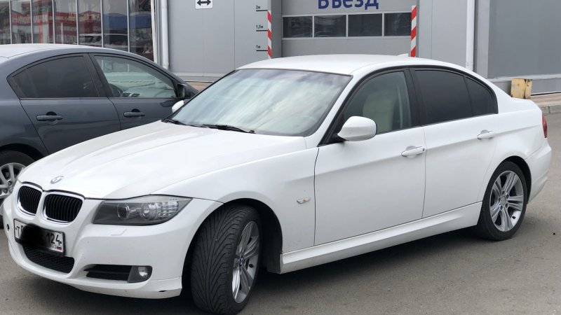 BMW 3 белая