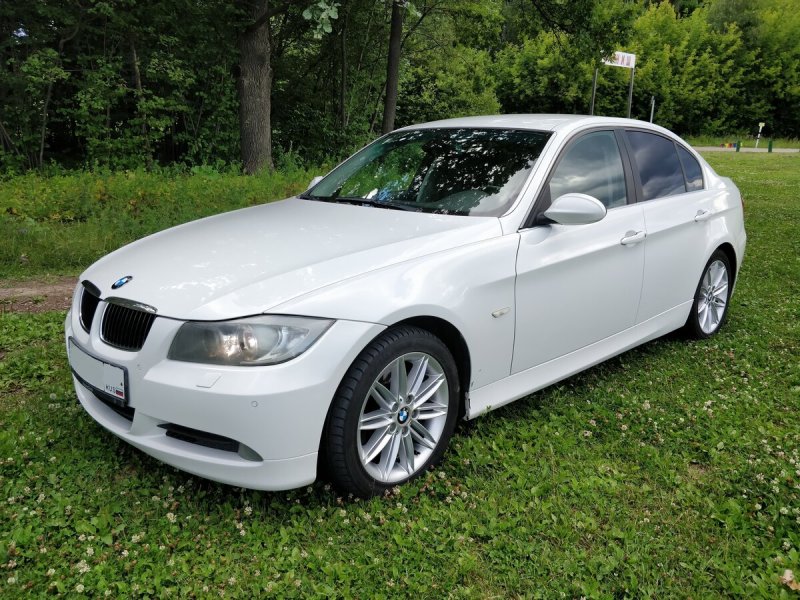 БМВ 325 2008