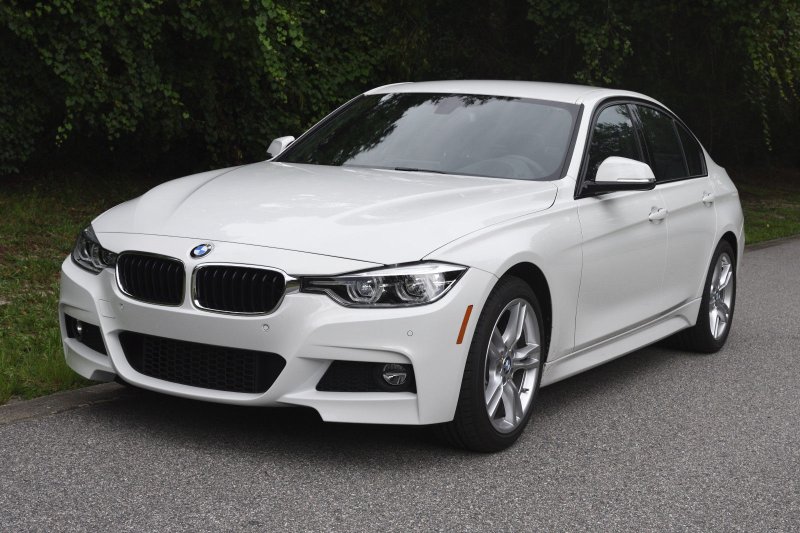 BMW 330i 2018 White