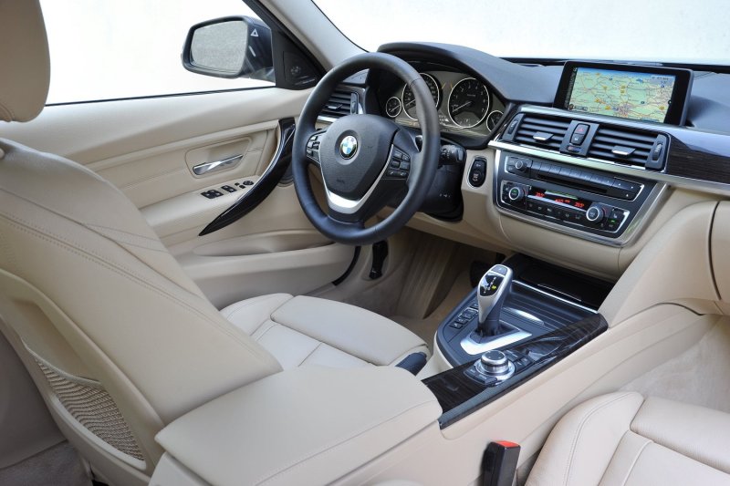 BMW f3x салон