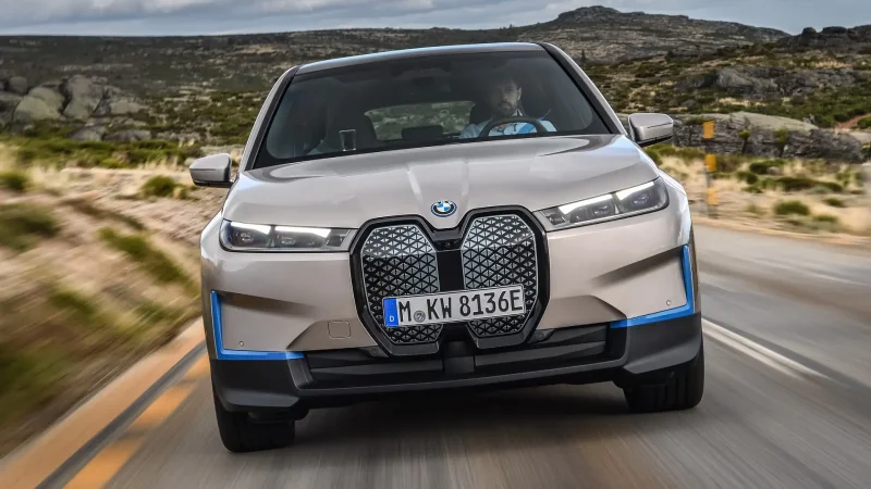 BMW IX электрокроссовер
