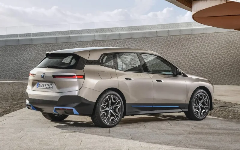BMW IX 2021