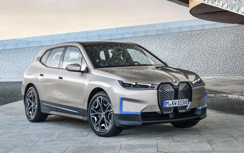BMW IX 2021 электрокроссовер