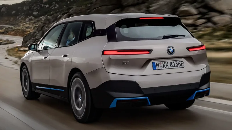 BMW IX электрокроссовер