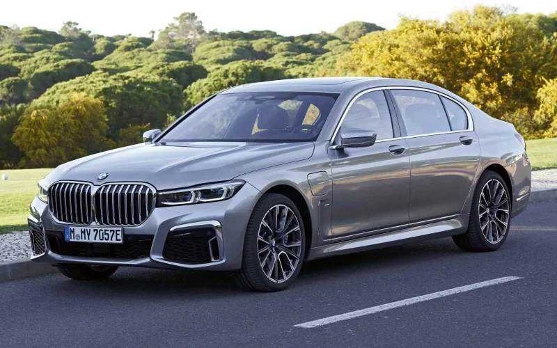 BMW 750li 2021