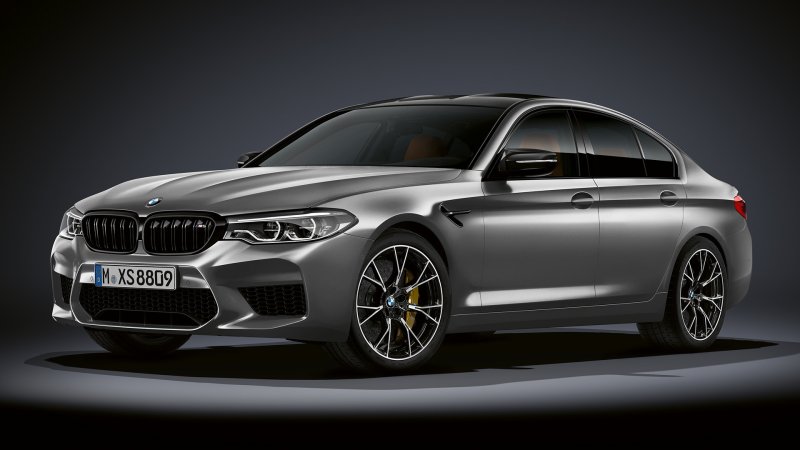 BMW m5 f90 Competition черная