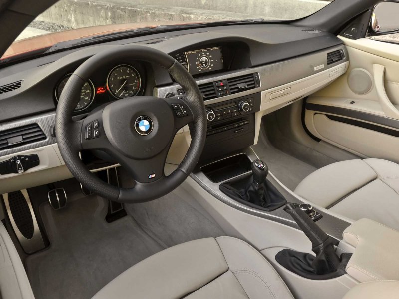 BMW 320i e90 салон