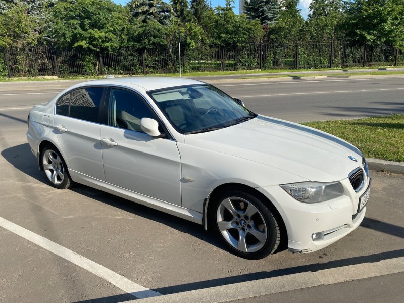 BMW 3 серии v (e90/e91/e92/e93) Рестайлинг 320i 2.0 at (156 л.с.)