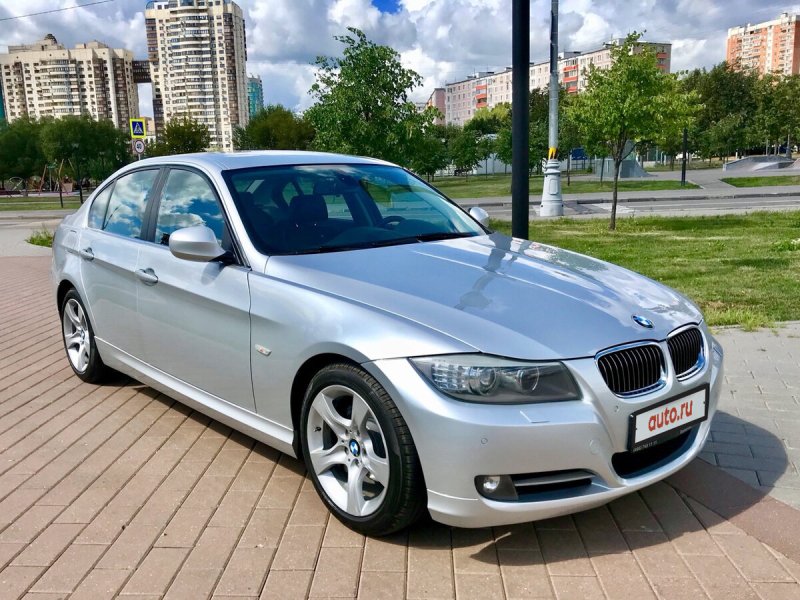 БМВ 3 320i