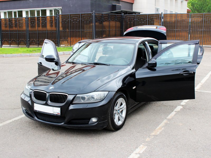 BMW 3 e90 седан черный
