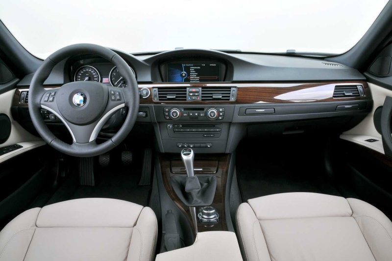 BMW e90 335i салон