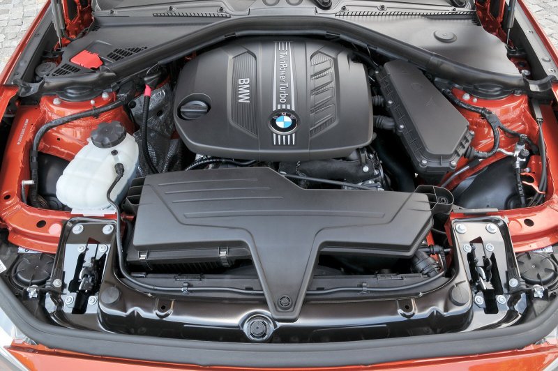 BMW 3 2013 года под капотом