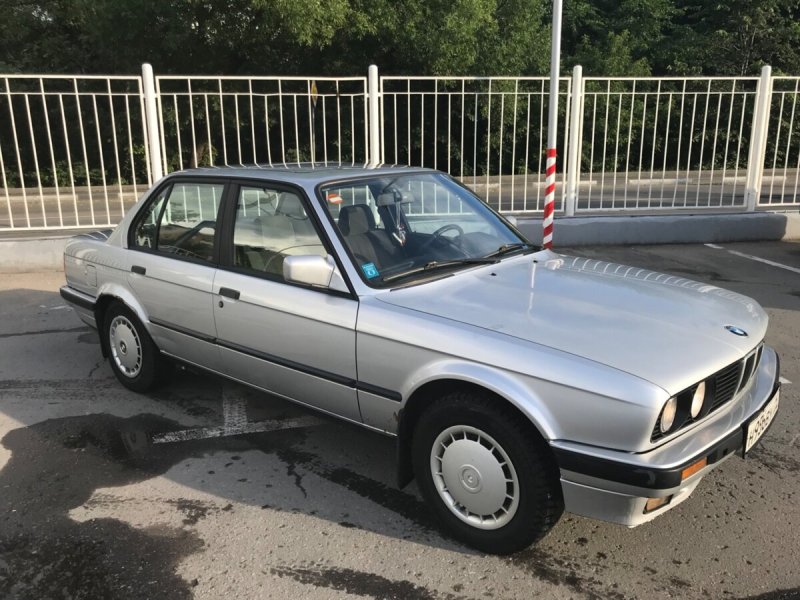 BMW 320i e21