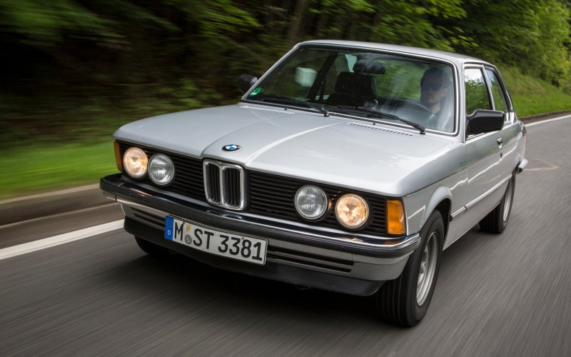 BMW 318 e21