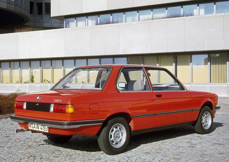 BMW e21 323i