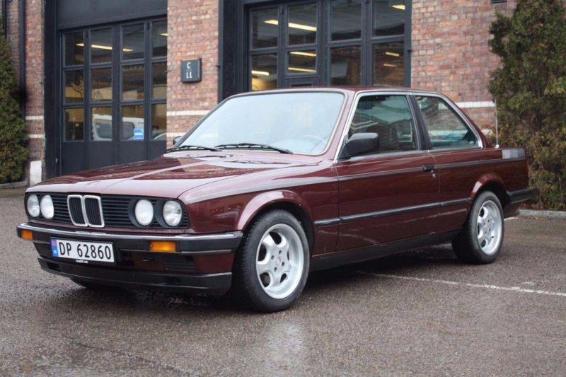 BMW e21 318i