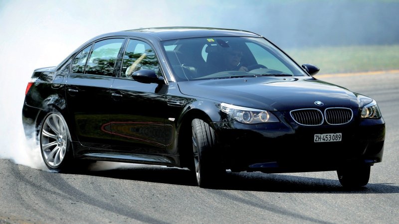 БМВ m5 е60