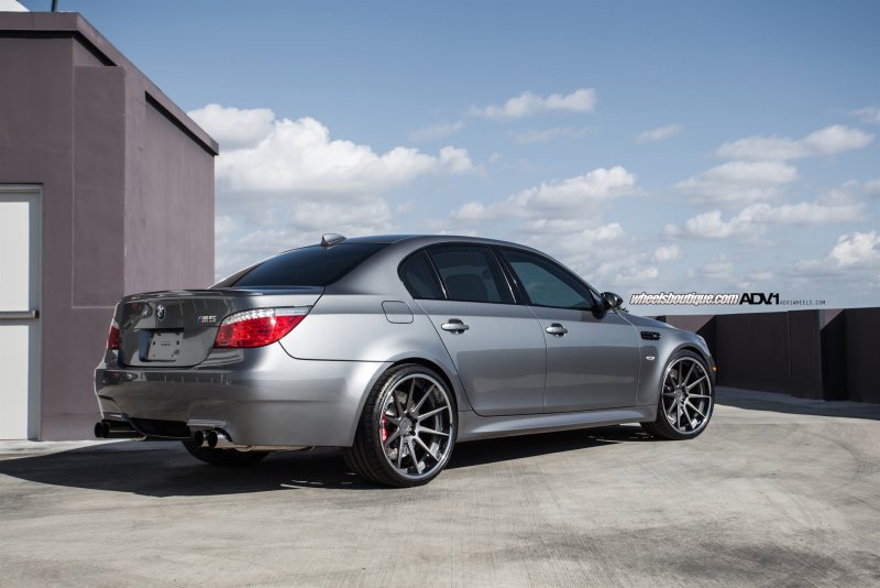 BMW m5 e60 Nardo Grey