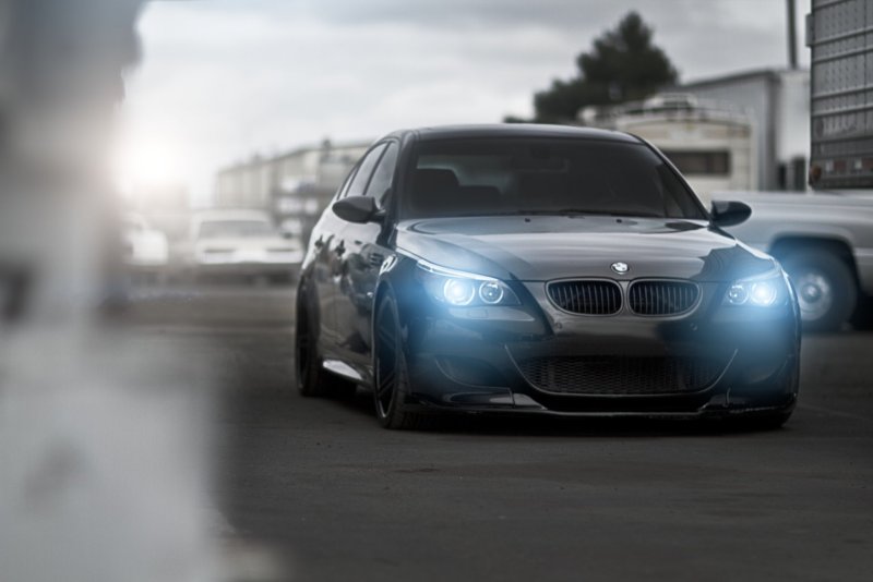BMW e60 m5 chorni