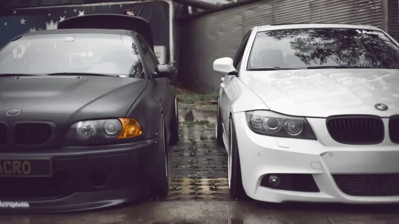 Две BMW