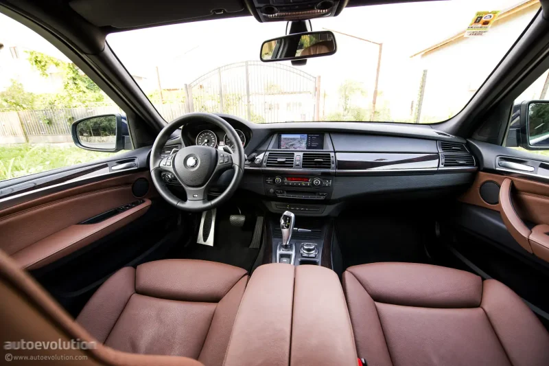 BMW x5m e70 салон