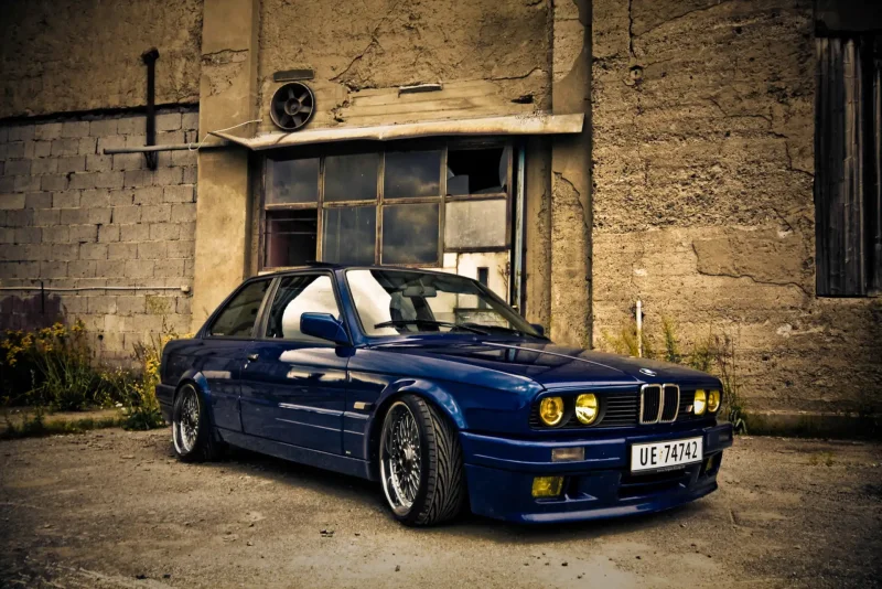BMW 5 е30