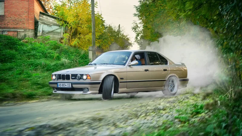 BMW 5 Series (e34)