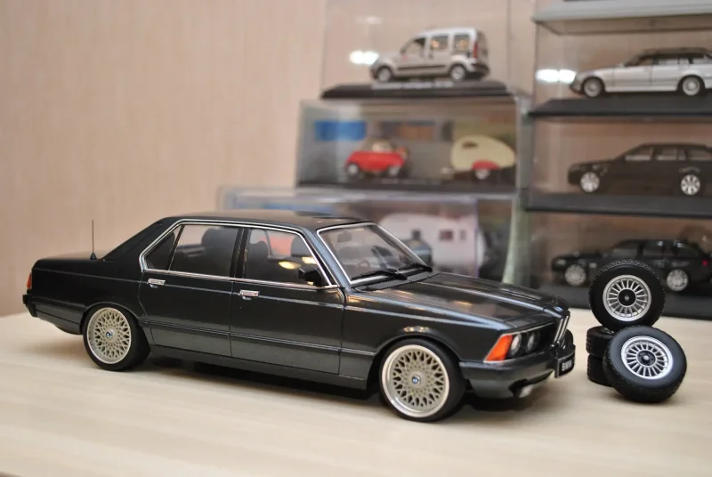 BMW 733i e23 1:18 KK-Scale