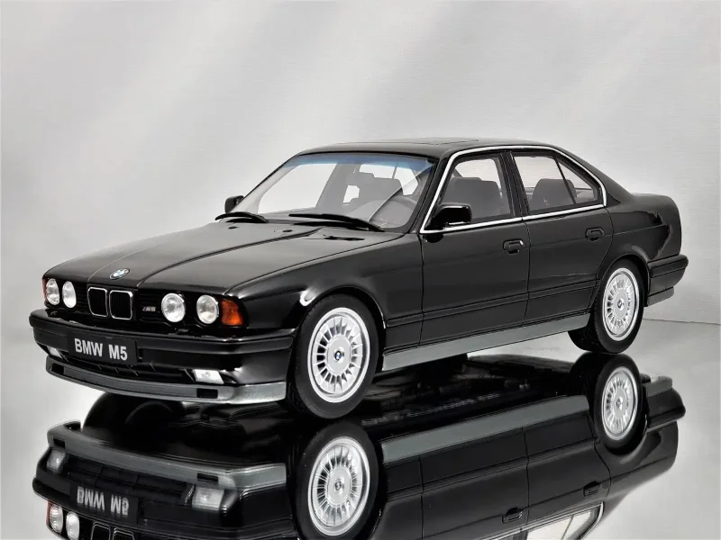 BMW e34 1/43