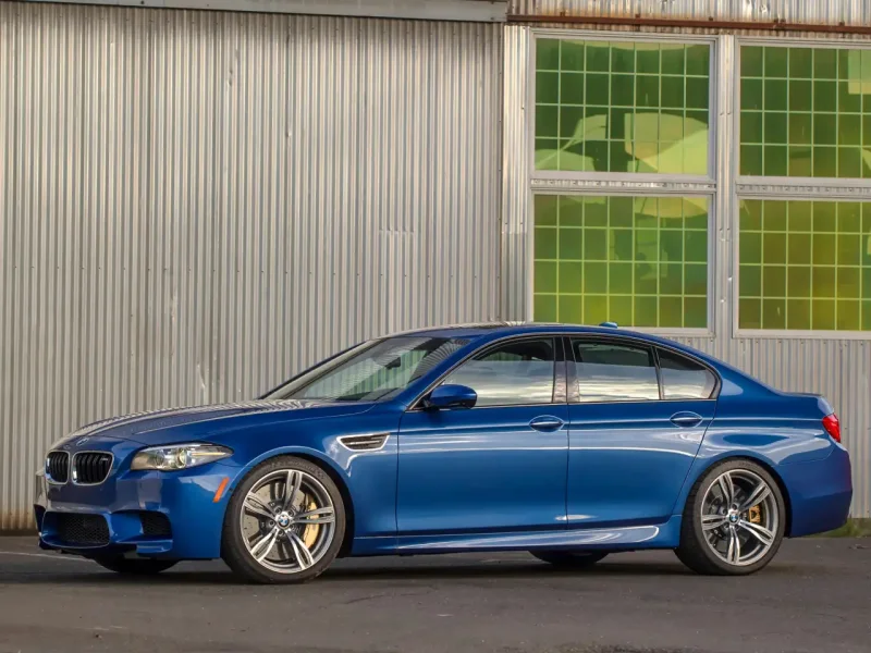 BMW m5 f10 2017