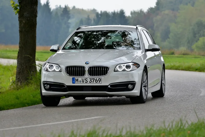 БМВ 5 520d