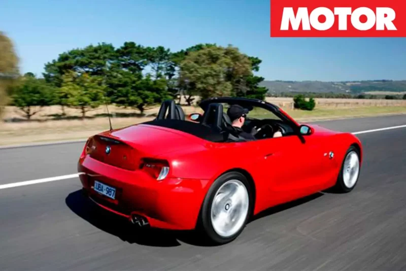 BMW z4 Roadster красная