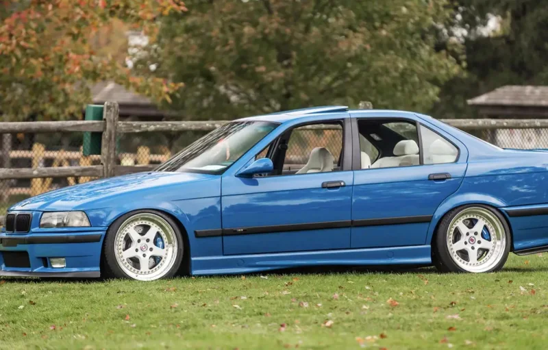E36 sedan стенс