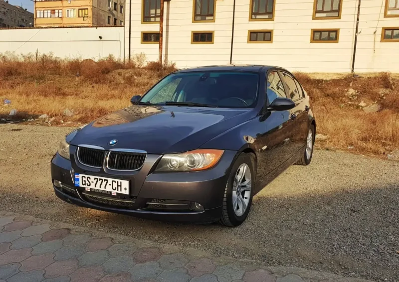 БМВ 3 2007 год 2.5