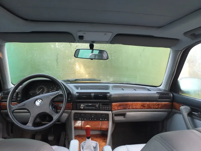 BMW 7 1990