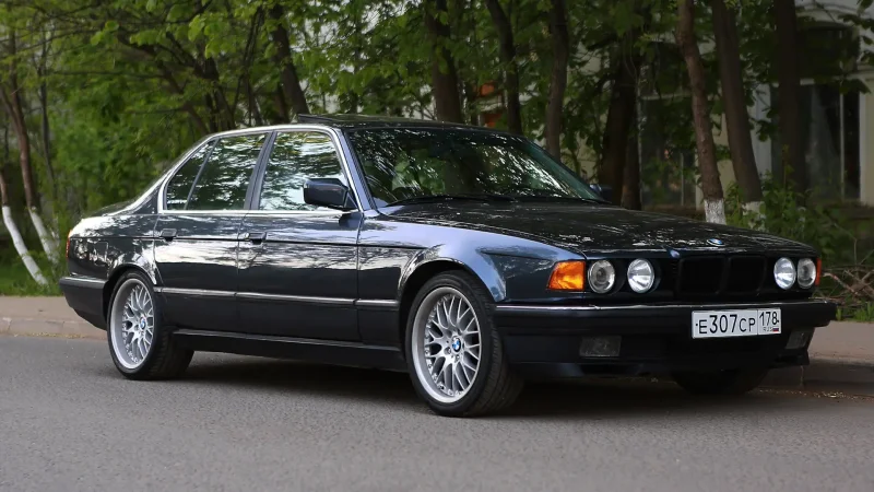 BMW e32 740il
