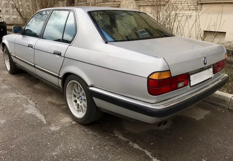 BMW 7 Series 1990