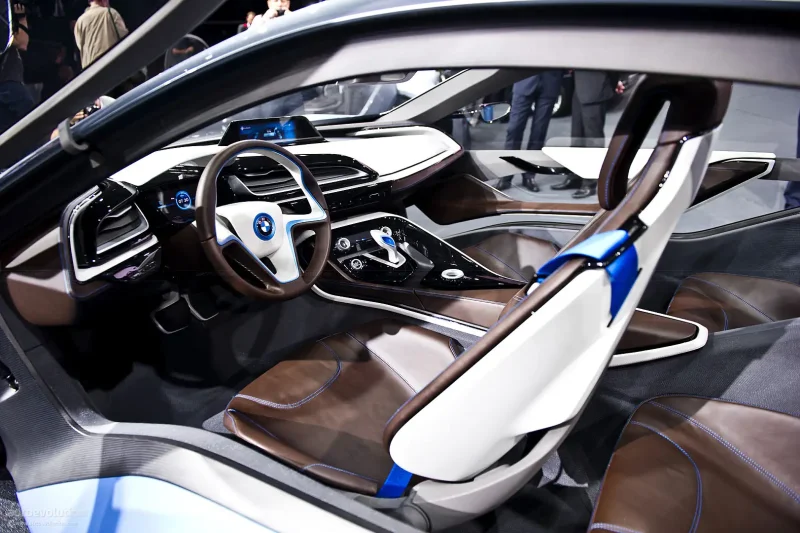 BMW i8 салон сзади