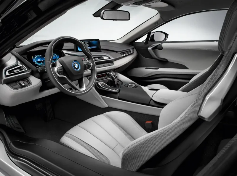 BMW i8 Coupe салон