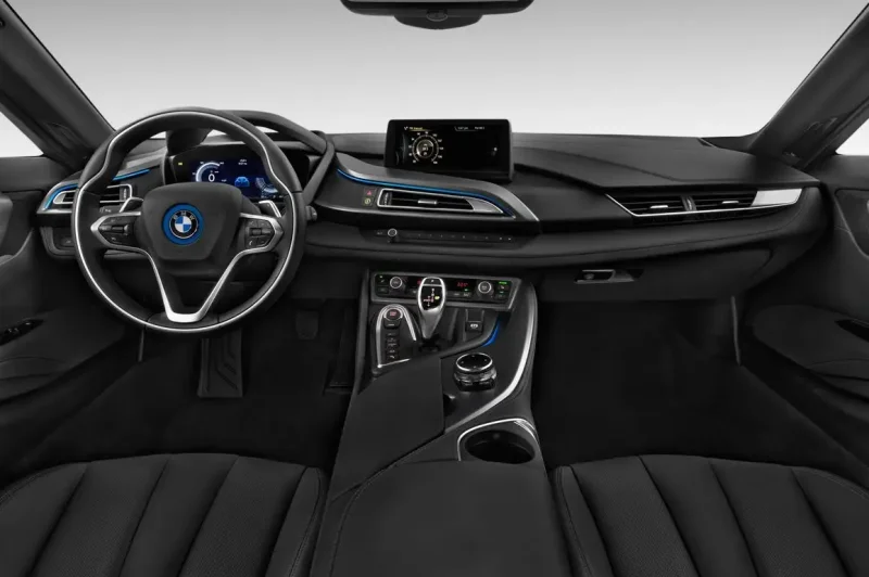 BMW i8 2021 салон